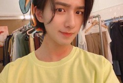 李宏毅爆料妈妈视频